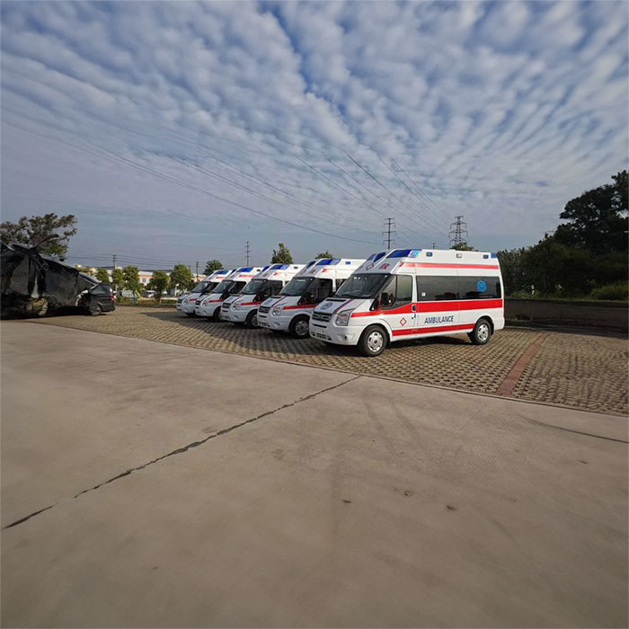 西宁救护车出租联系方式