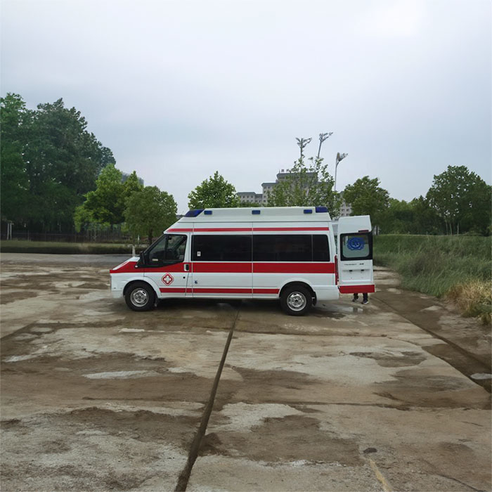 西宁私人救护车租车费用