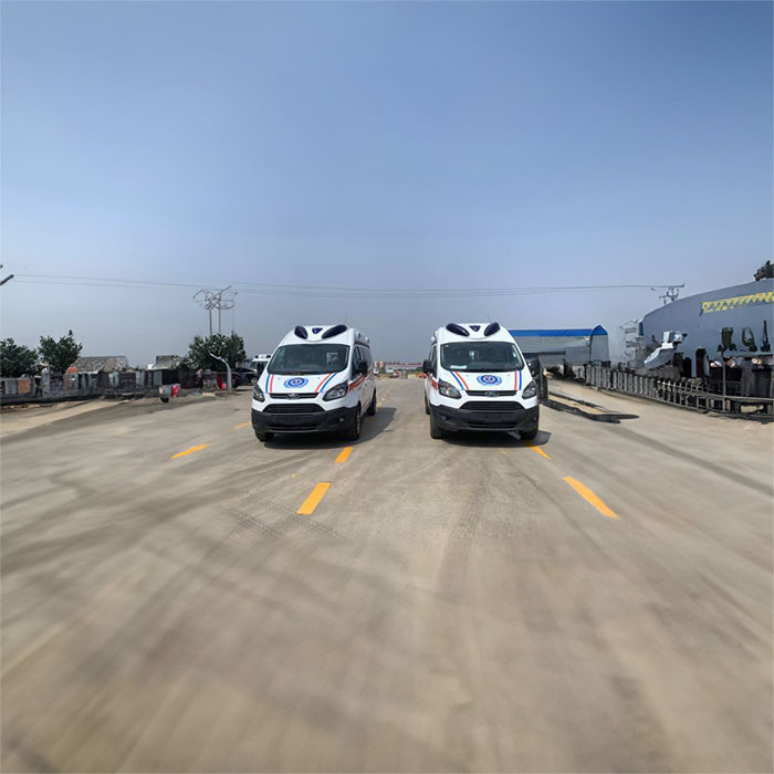 西宁急救车出租联系电话