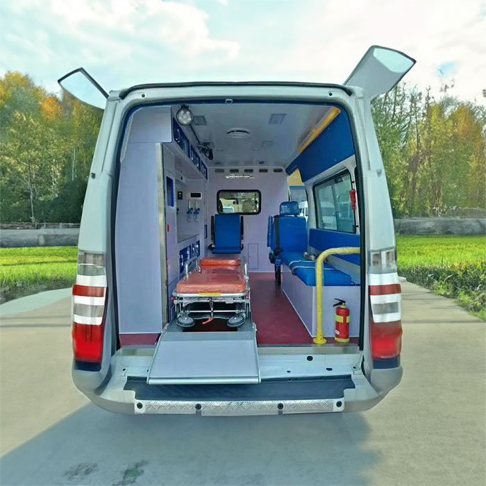 西宁租赁急救车电话号码