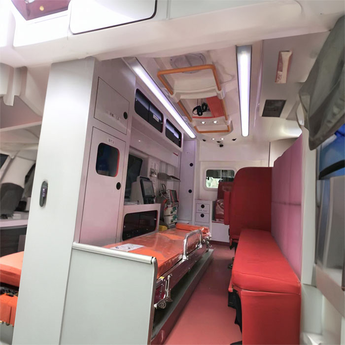 西宁私人救护车出租费用