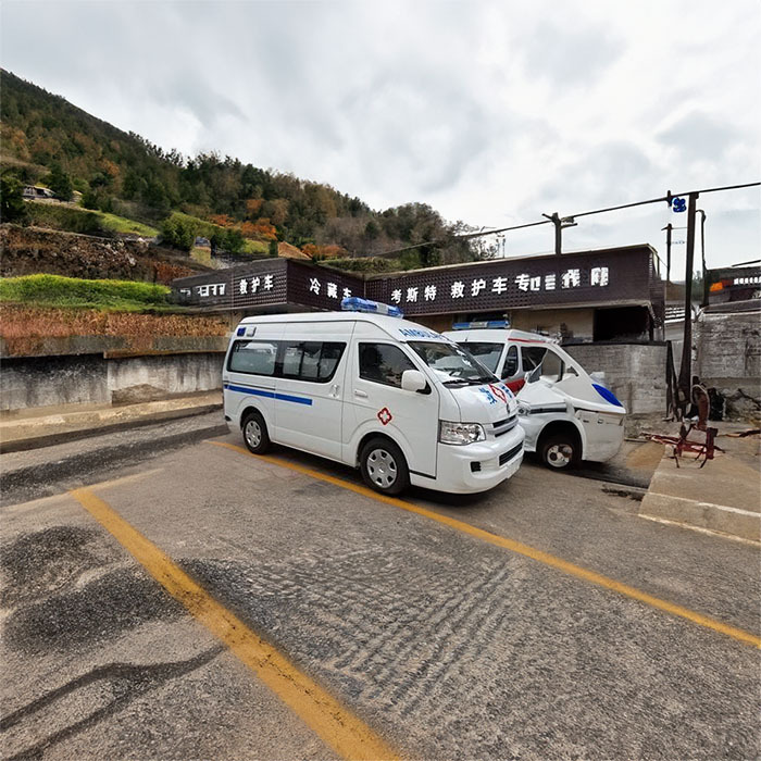 西宁租赁救护车联系电话