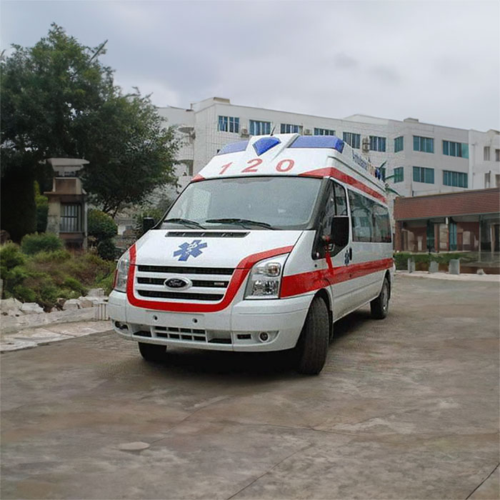 西宁救护车租车费用