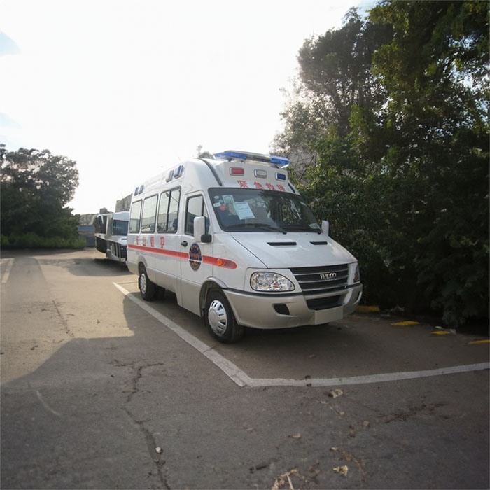 西宁救护车租车联系方式