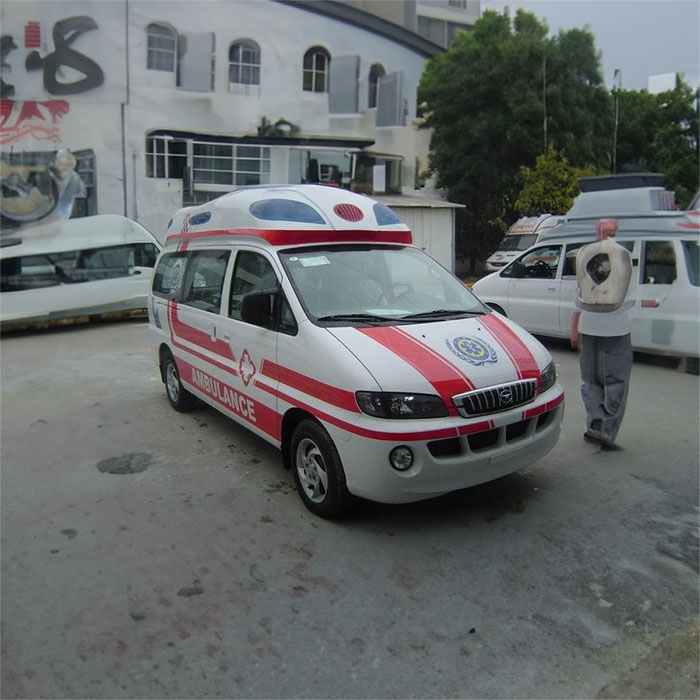 西宁出租私人救护车联系电话