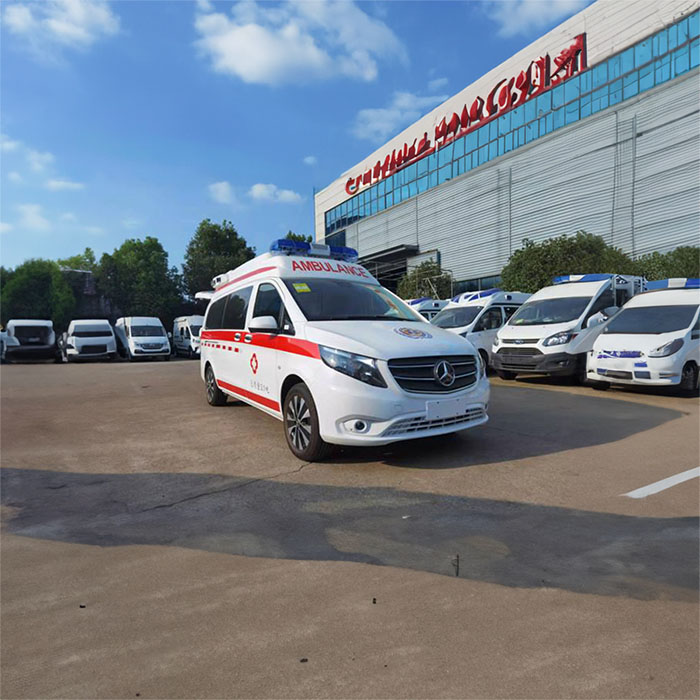 西宁租赁救护车电话号码