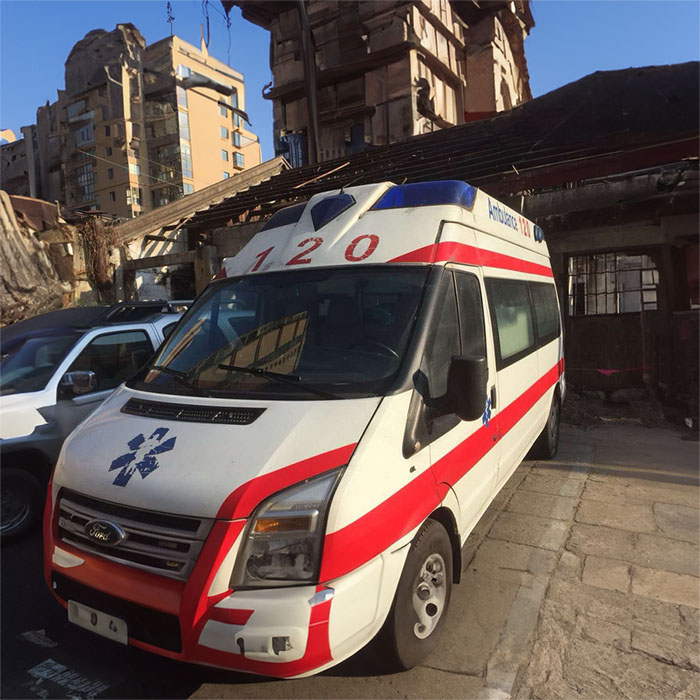 西宁救护车租车电话