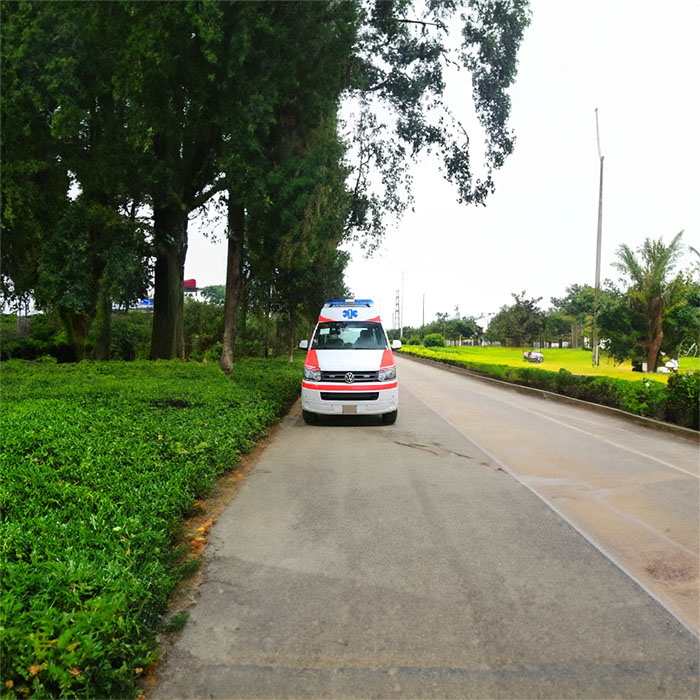 西宁私人救护车租赁电话