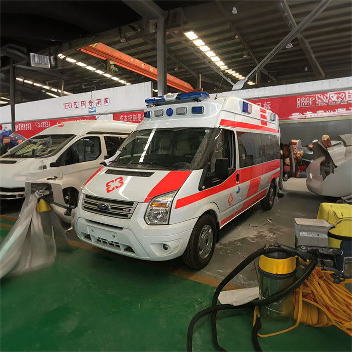 西宁出租急救车联系电话