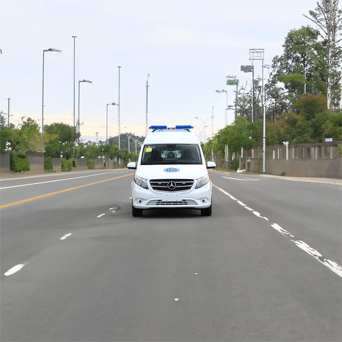 西宁救护车租车费用