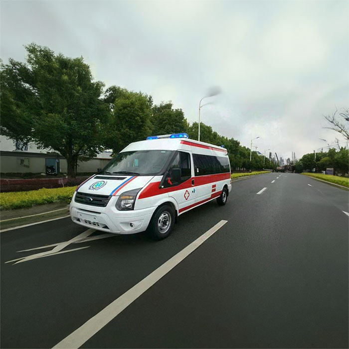 西宁私人救护车租车收费