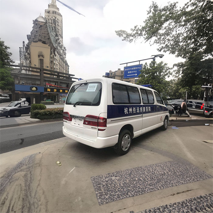西宁急救车出租