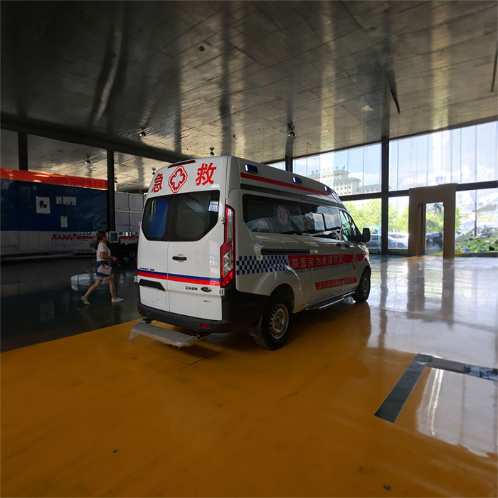 西宁出租私人救护车电话号码