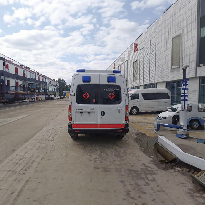 西宁出租私人救护车联系电话