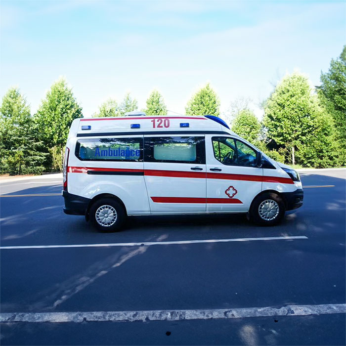 西宁私人救护车租车电话