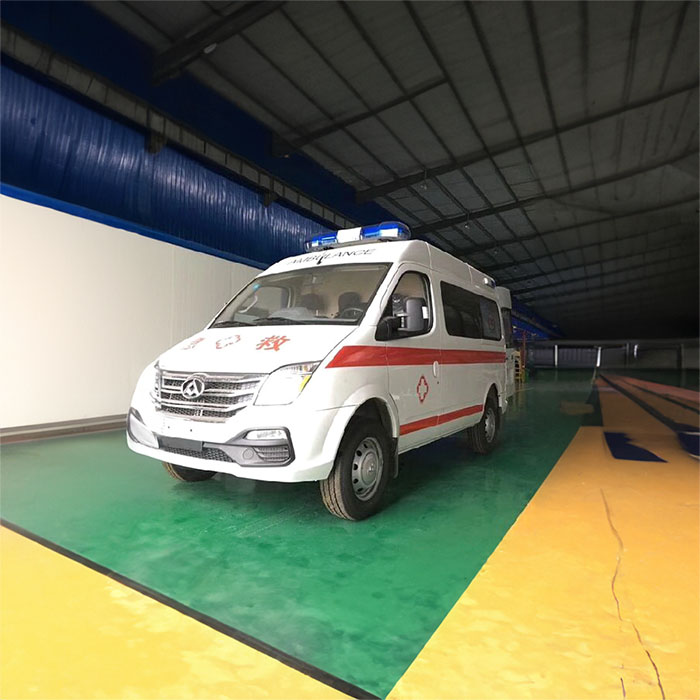 西宁租赁救护车电话号码