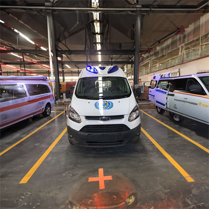 西宁救护车租赁电话