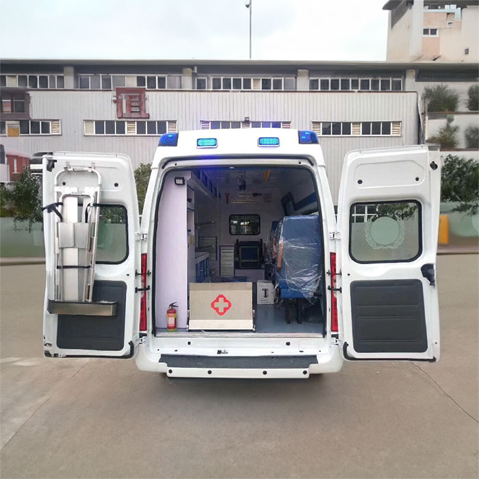 西宁救护车出租费用