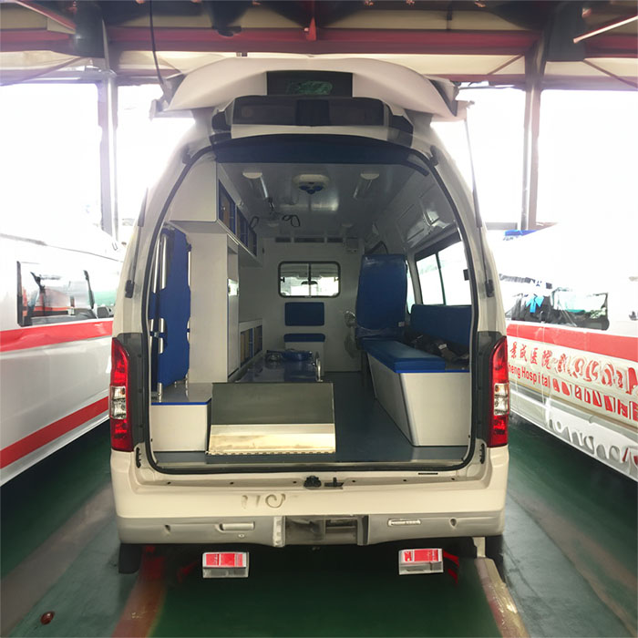 西宁救护车租车费用