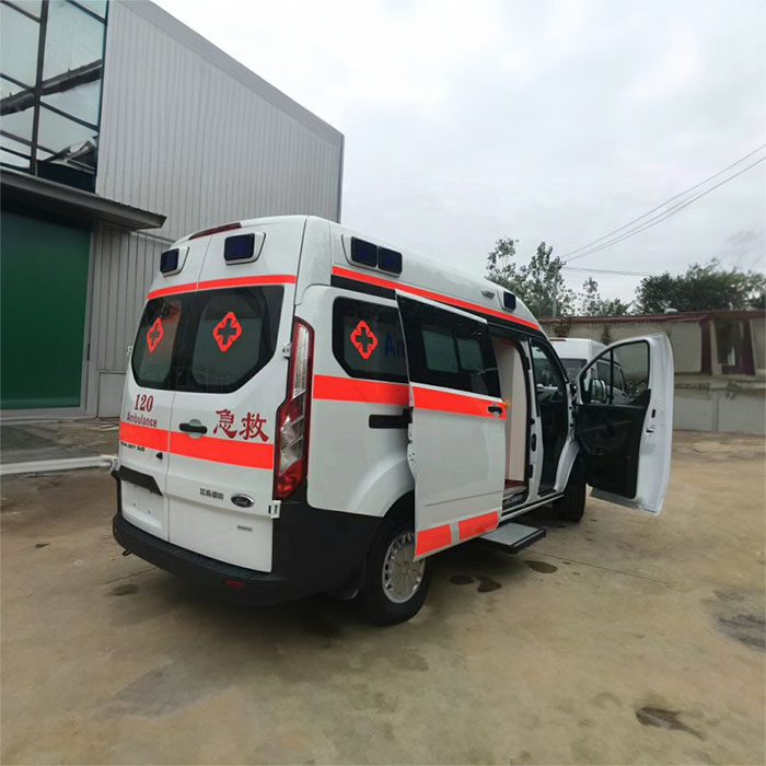 西宁私人救护车租赁费用