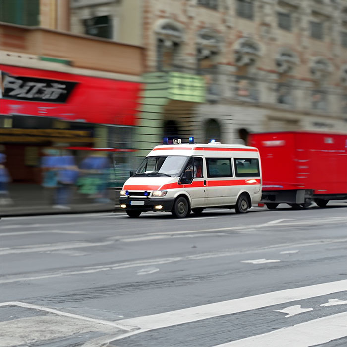 西宁私人救护车租赁多少钱