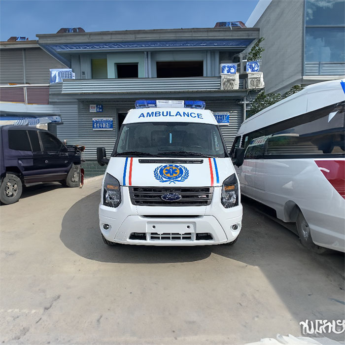 西宁私人救护车出租费用