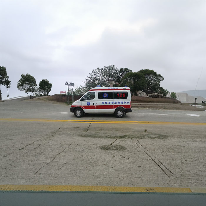 西宁私人救护车租赁电话
