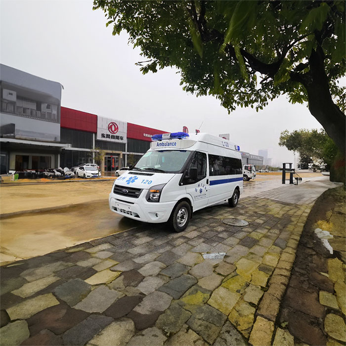 西宁出租私人救护车联系电话
