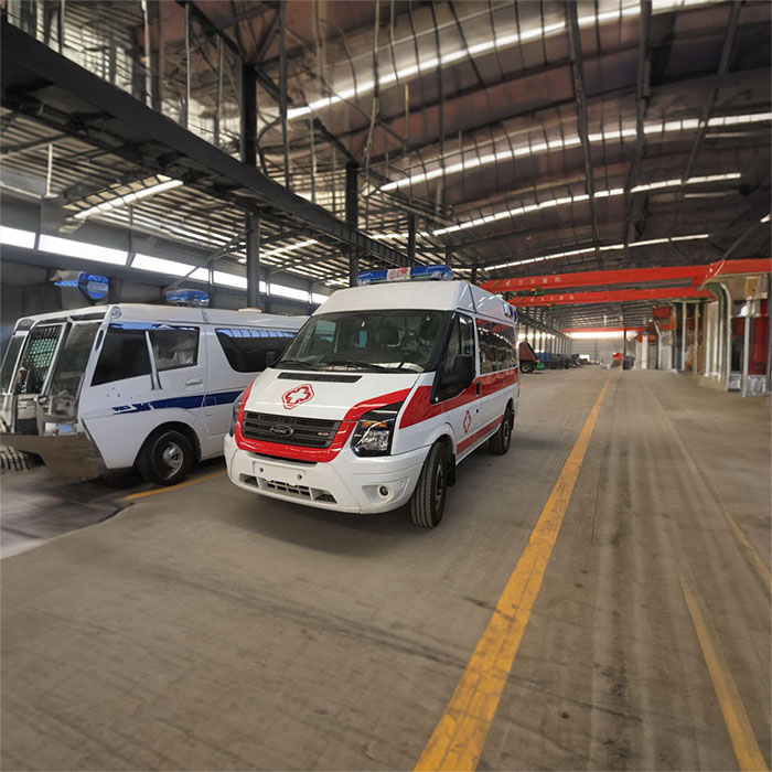 西宁私人救护车租车多少钱