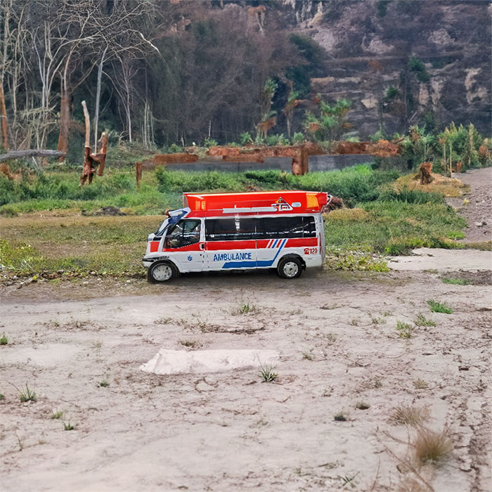 西宁出租急救车电话
