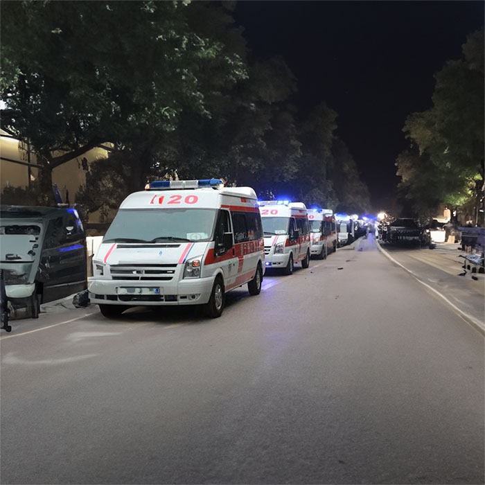 西宁出租私人救护车电话号码