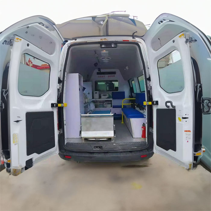 西宁租赁私人救护车联系方式