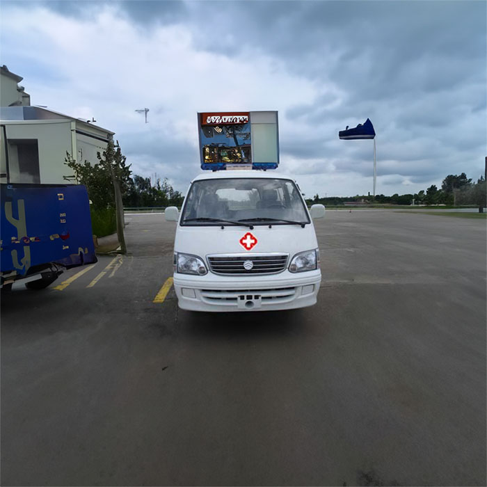 西宁私人救护车租赁收费