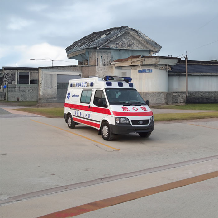 西宁救护车租车联系方式