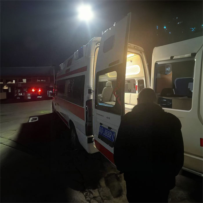 西宁急救车租车电话号码