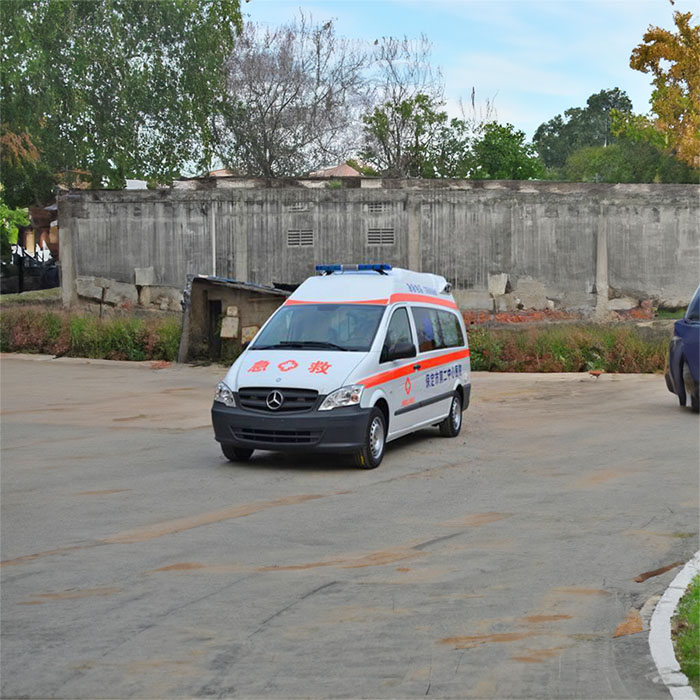 西宁出租急救车联系方式