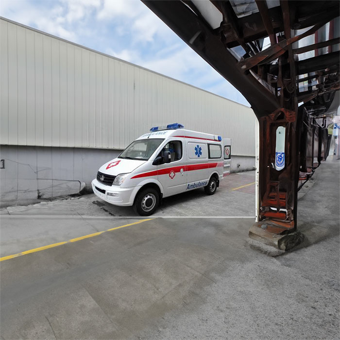 西宁私人救护车出租多少钱