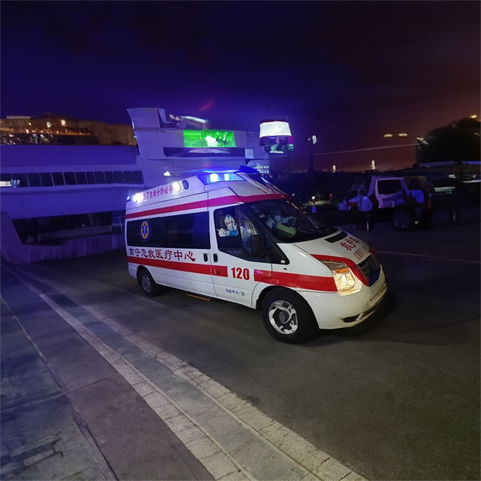 西宁急救车出租多少钱