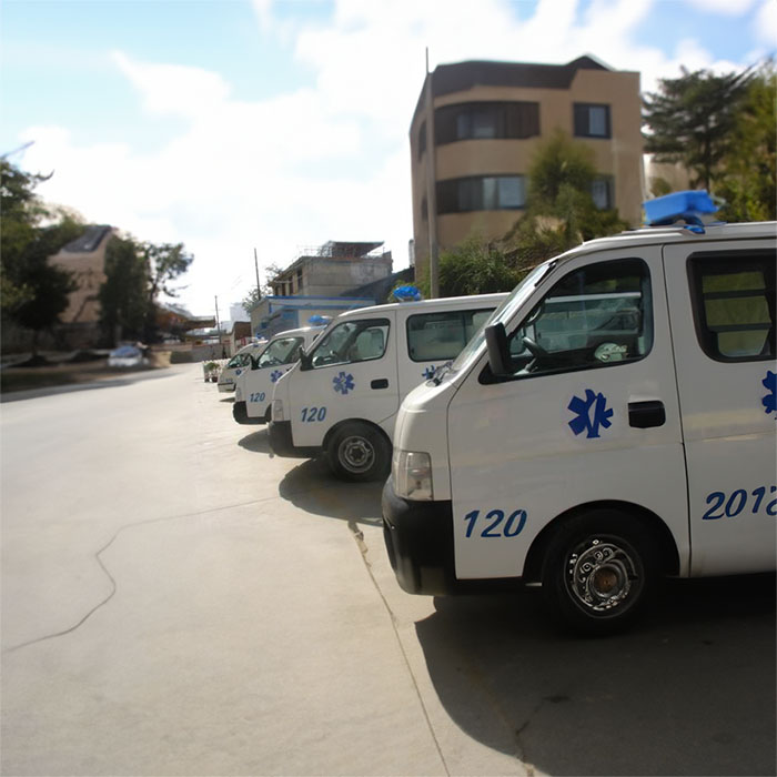 西宁租赁私人救护车联系电话