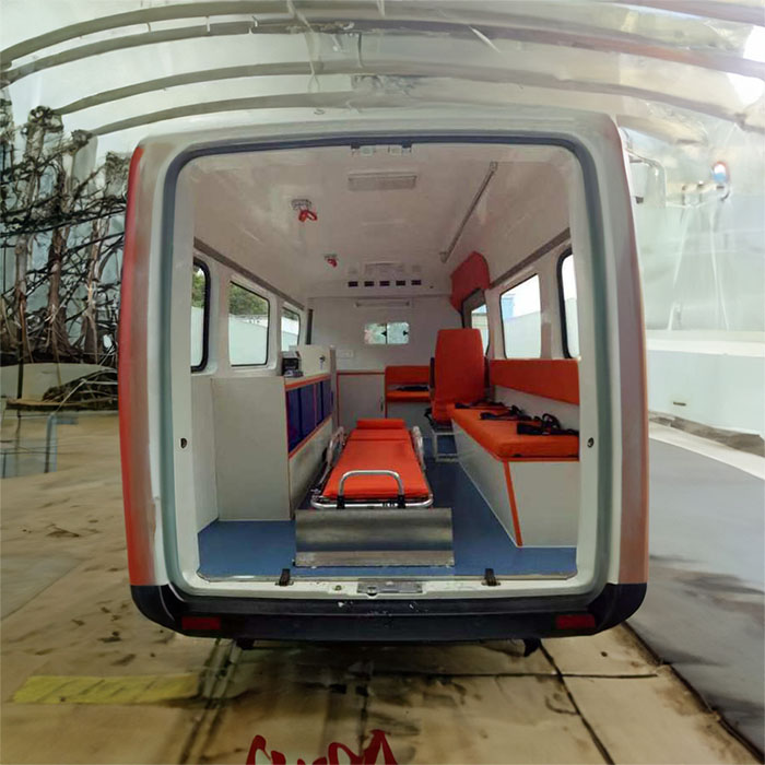 西宁救护车租赁电话