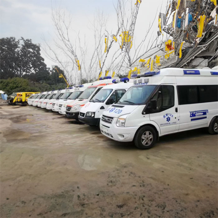 西宁救护车出租多少钱