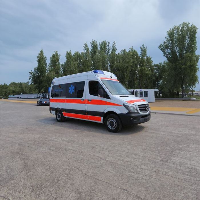 西宁租赁私人救护车电话