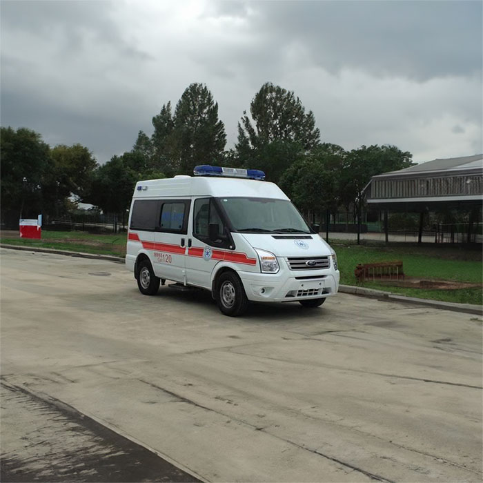 西宁出租私人救护车联系电话
