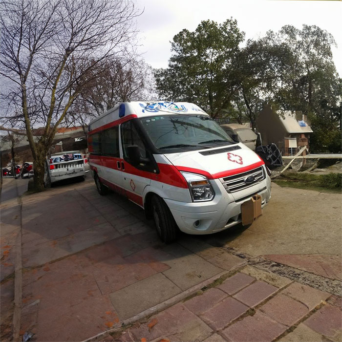 西宁救护车租赁联系电话