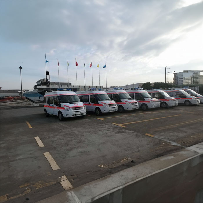 西宁私人救护车租赁费用