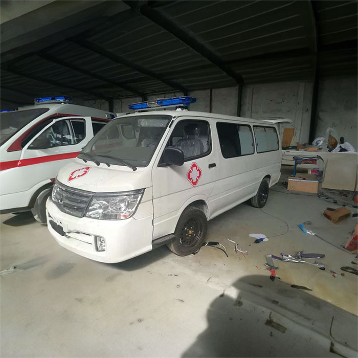 西宁救护车出租费用