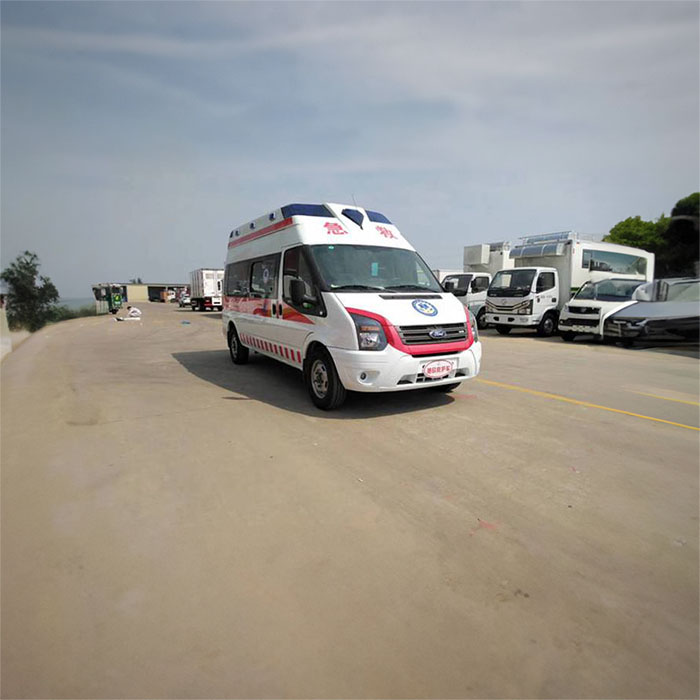 西宁私人救护车出租费用