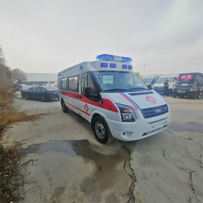 西宁救护车出租费用