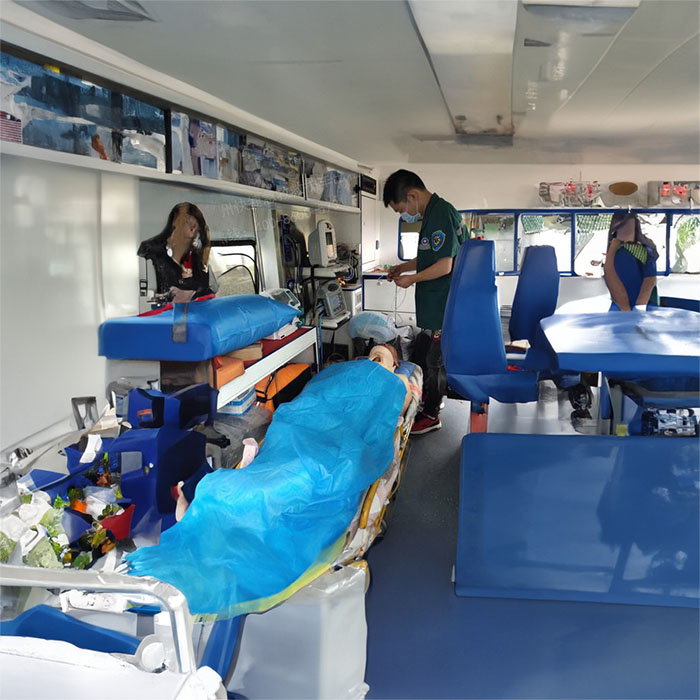 西宁出租急救车联系电话