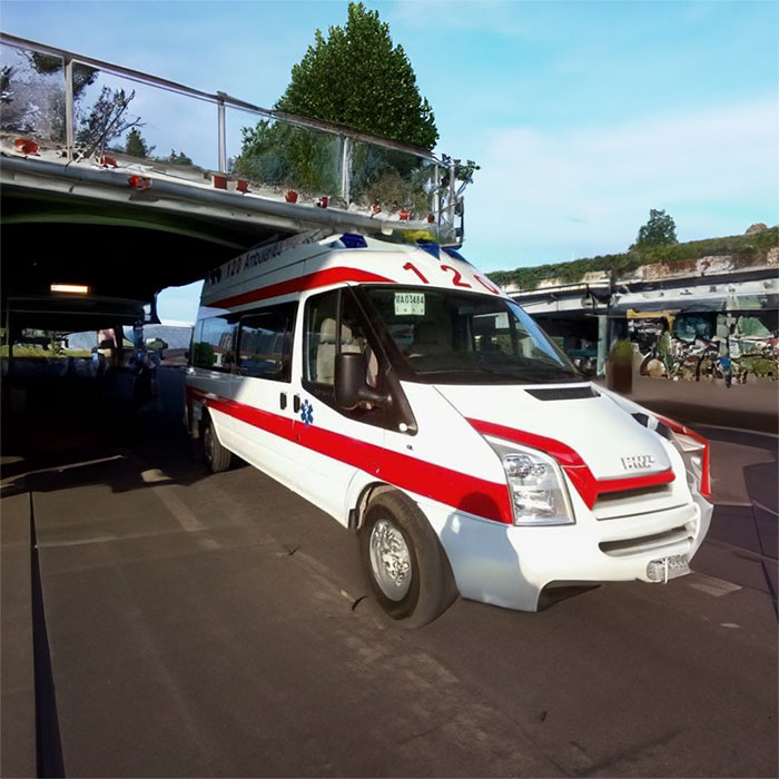 西宁私人救护车出租多少钱